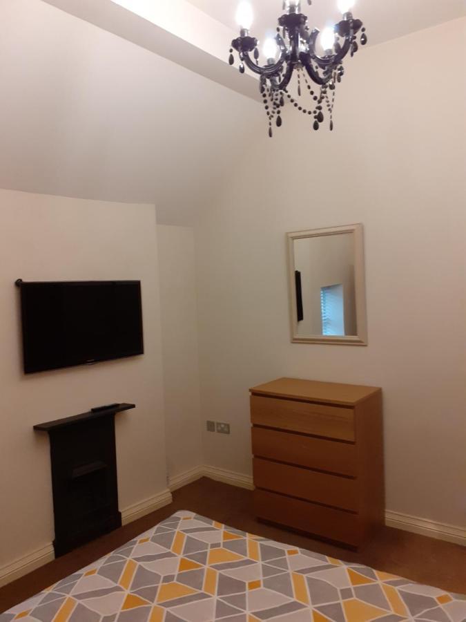 Modern 2Nd Floor 1 Bed Apartment In The Heart Of Λαντούντνο Εξωτερικό φωτογραφία