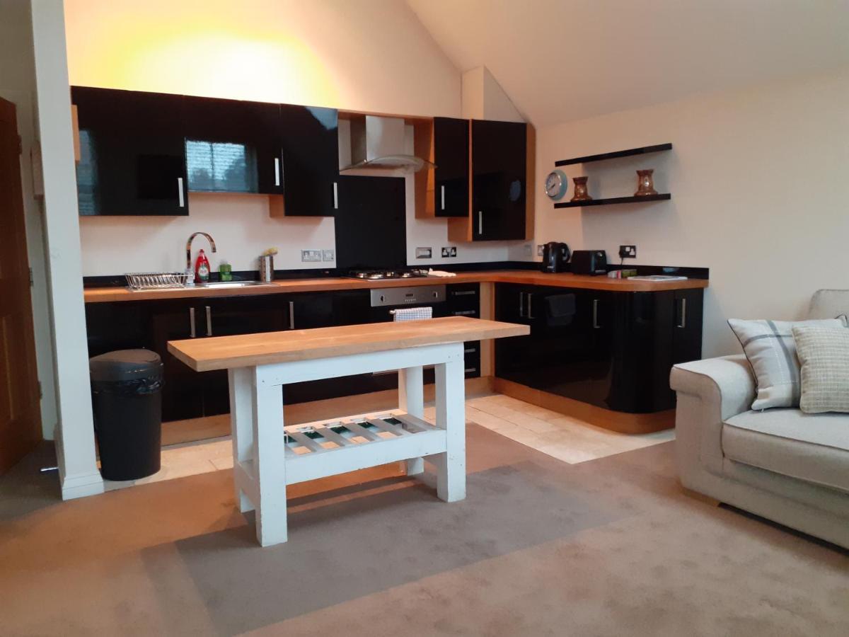Modern 2Nd Floor 1 Bed Apartment In The Heart Of Λαντούντνο Εξωτερικό φωτογραφία