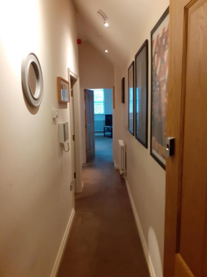 Modern 2Nd Floor 1 Bed Apartment In The Heart Of Λαντούντνο Εξωτερικό φωτογραφία